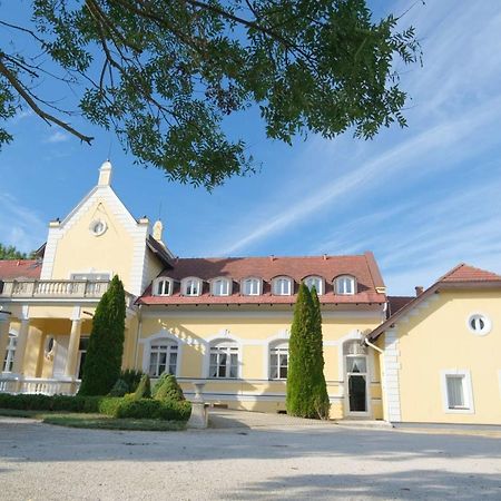 TaplanszentkeresztRosenberg Kuria住宿加早餐旅馆 外观 照片