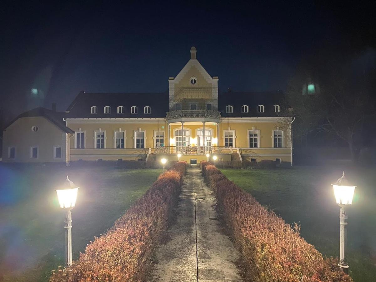 TaplanszentkeresztRosenberg Kuria住宿加早餐旅馆 外观 照片